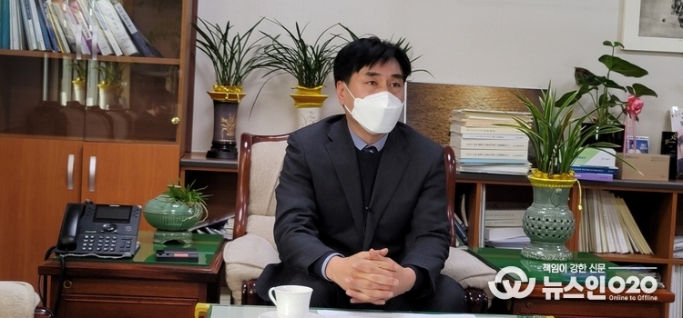 수원시의회 양진하 기획경제위원장 인터뷰 진행모습