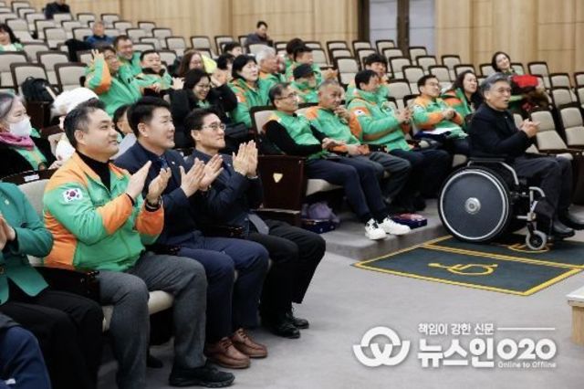 화성특례시의회, 화성시 지역자율방재단 이·취임식 참석…시민 안전 최전선 헌신, 방재단 새출발 응원