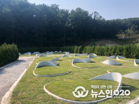 화성 함백산추모공원, 문화예술체육인 특화묘역 운영