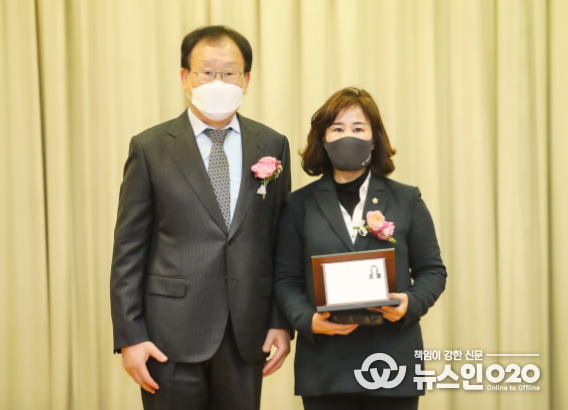 화성시의회 김경희 의원, 제6회 경기의정대상 수상