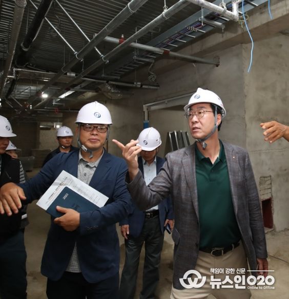 정명근 화성시장, ‘화성시 정조효노인복지관’ 현장점검