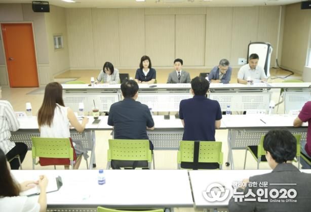 문화복지위원회 의원들이 소관업무 관련 간담회 모습
