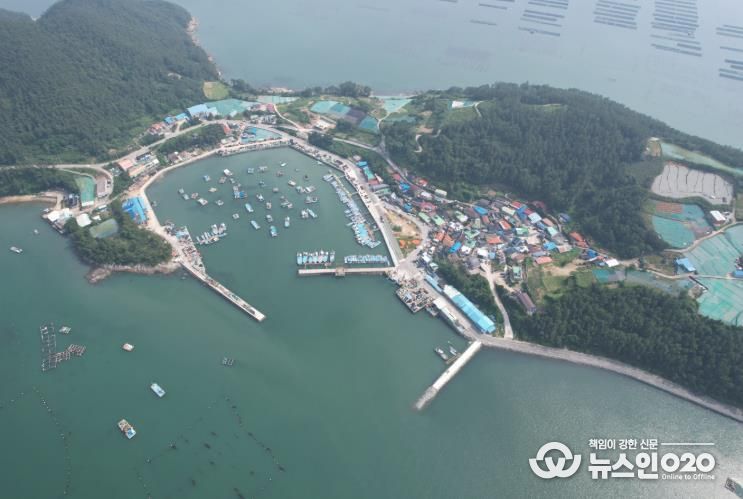 완도군, 어촌 신활력 사업 선정 100억 확보(사진은 사업 대상지인 금일 일정리 전경).