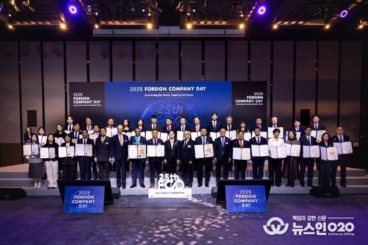 크라운월드와이드 제공