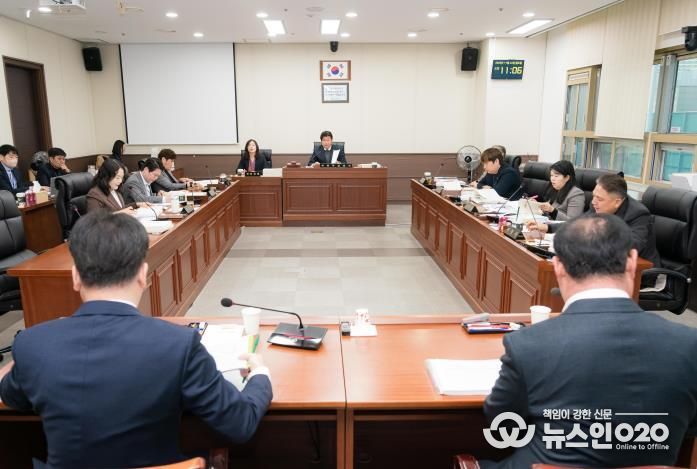 용인특례시의회 자치행정위원회, 행정사무감사 8일차-처인구·읍면동, 기흥구·동, 수지구·동 행정사무감사 실시