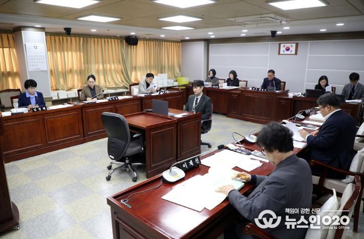 수원특례시의회 환경안전위원회, 조례안 등 안건심사