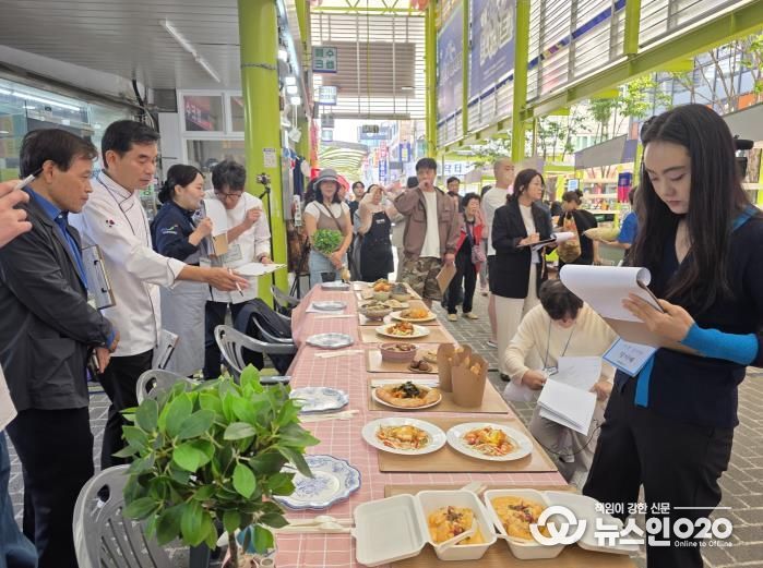 ‘백년시장’ 백년푸드31 콘테스트 진행 모습