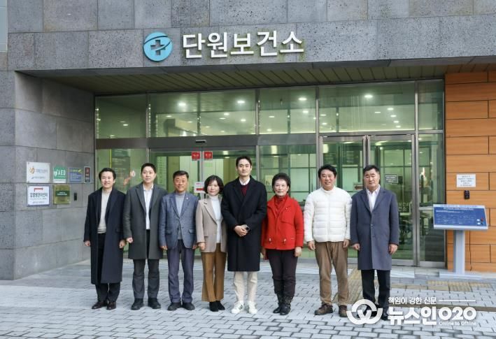 안산시의회 예산결산특별위원회가 15일 단원보건소를 대상으로 현장활동을 실시했다. 사진은 이날 현장활동의 모습