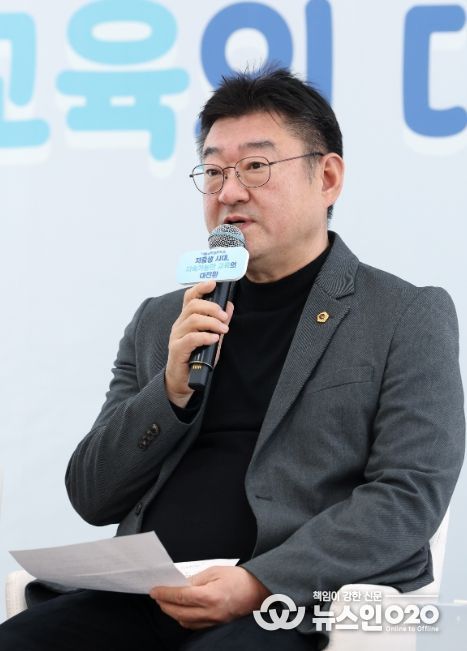 박상혁 교육위원회 위원장이 10일 서울특별시청 후생동 4층 강당에서 열린 ‘서울교육 담론의 장 : 저출생 시대 지속가능한 교육의 대전환’에서 발언하고 있다.