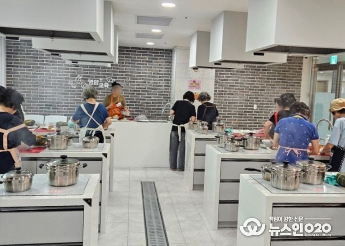 소하건강생활지원센터에서 영양교육 프로그램을 진행하고 있다.