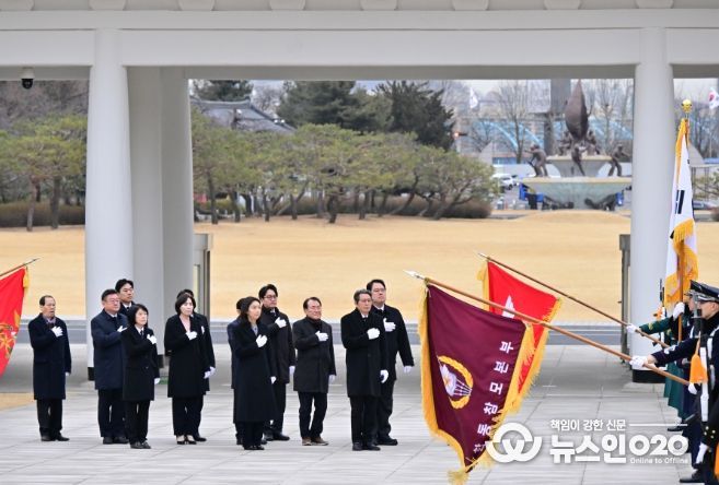 최호정 의장 현충원 참배