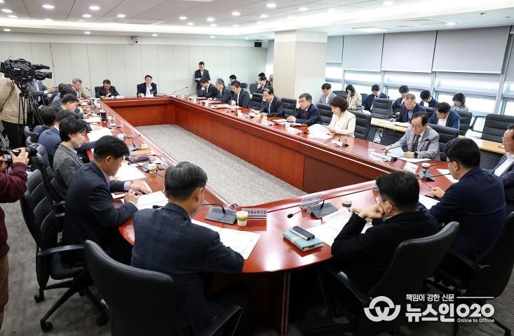 충청남도 김태흠 지사 “지역경제 회복 전방위 노력을”